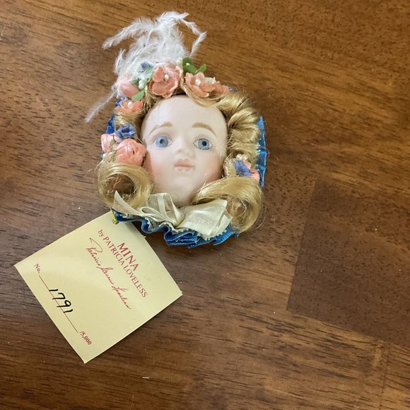 Patricia Loveless Mina Jewelry Collection Pin 1997 Tori Artist HS61 3"x4" #1791 - Picture 1 of 6